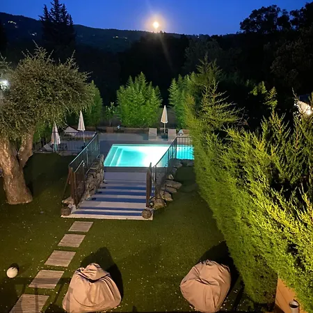 Le Cabanon De Val Bed and breakfast