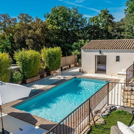 Le Cabanon De Val Bed and Breakfast Gassin