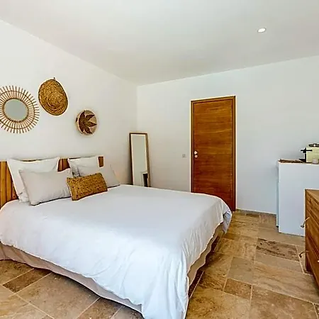 לינה וארוחת בוקר Le Cabanon De Val גאסה