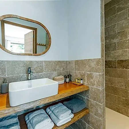 فندق مبيت وإفطار Le Cabanon De Val 3*