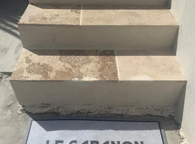 Le Cabanon De Val Bed and breakfast Gassin