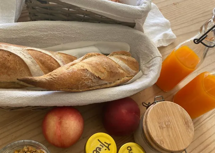 Le Cabanon De Val Bed and breakfast