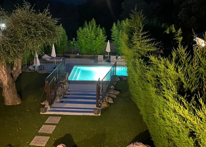 Le Cabanon De Val Bed and breakfast